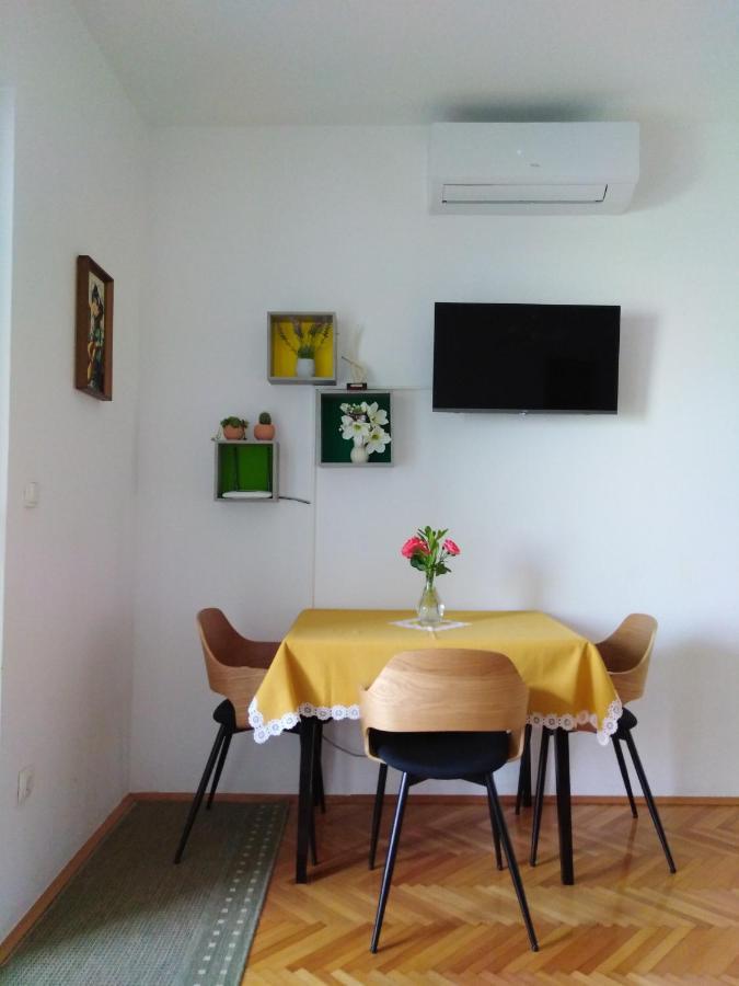 Apartment Nola Podgora Exterior photo